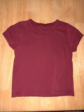 Brandy Melville Short Sleeve Tee - Maroon
